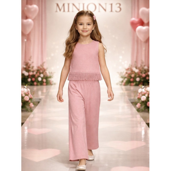 AKO ΣΥΝΟΛΟ ΜΕ ΣΤΡΑΣ ΣΤΗΝ ΜΠΛΟΥΖΑ ΚΑΙ ΣΤΗΝ ΠΑΝΤΕΛΟΝΑ